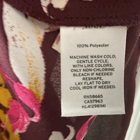 Chelsea 28 wrap top - Picture 2 of 2